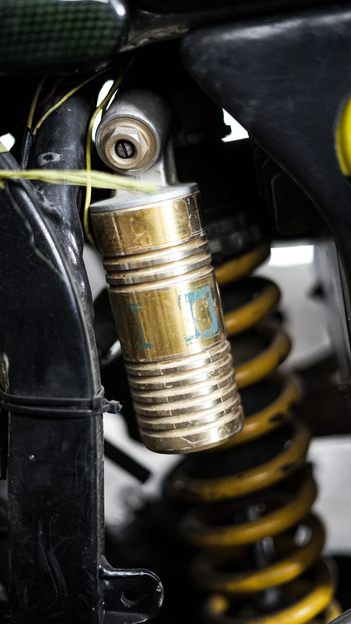 Air Springs vs. Rubber Mounts: Key Differences Explained